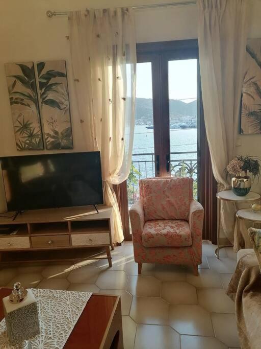 Suiteviewporos Galatas  Exterior photo